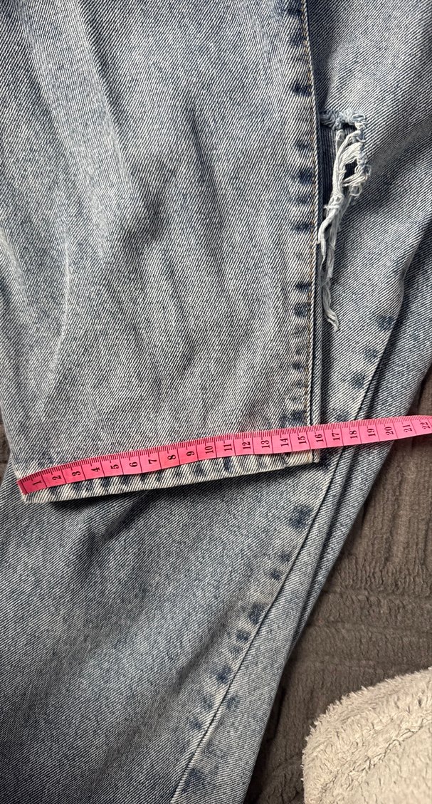 Gri Yırtık Detaylı Bol Kesim Kadın Jean - Görsel 3