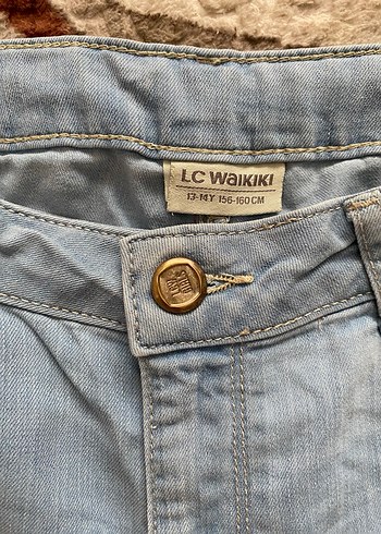 Düğmeli Loose Fit Mini Denim Şort - Görsel 3