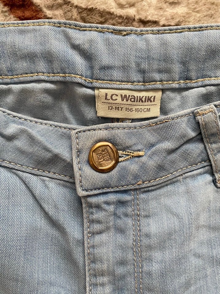 Düğmeli Loose Fit Mini Denim Şort - Görsel 3