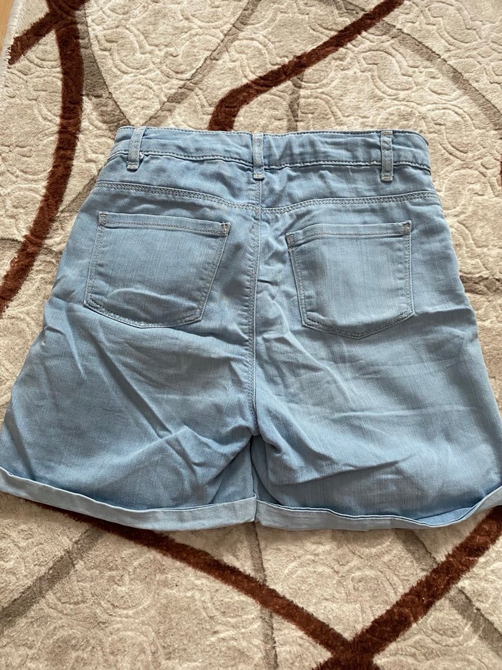 Düğmeli Loose Fit Mini Denim Şort - Görsel 2