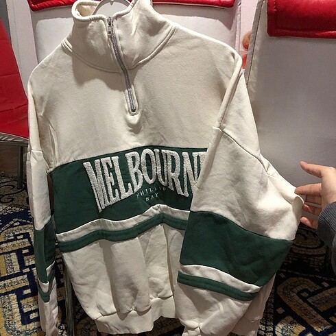 sweatshirt