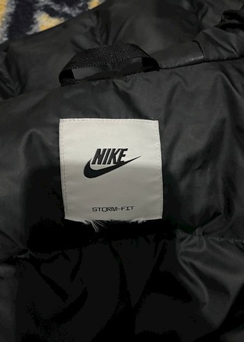 NİKE UZUN ŞİŞME MONT WİNDRUNNER DOLGULU PARKA - Görsel 2