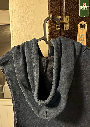 Sporcu atleti kapüşonlu - Görsel 4