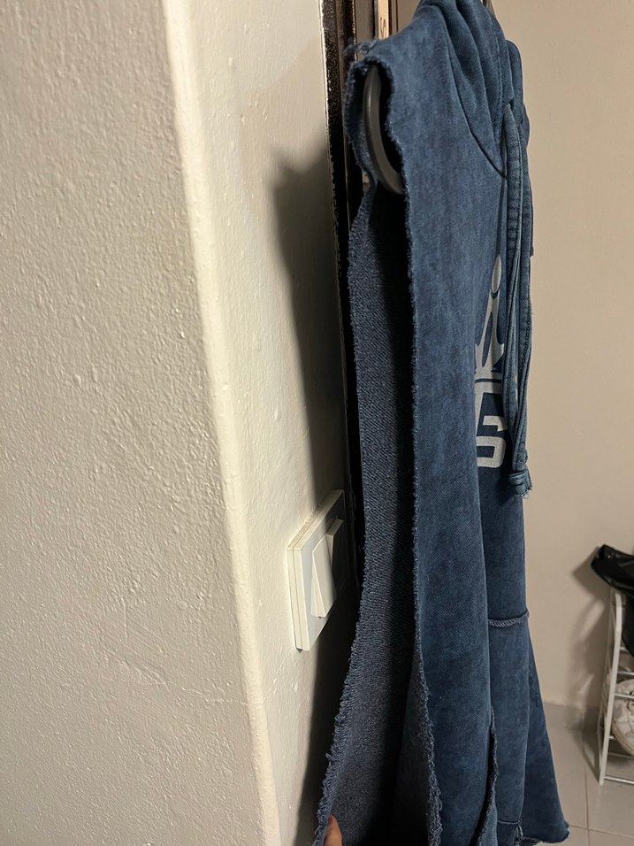 Sporcu atleti kapüşonlu - Görsel 2