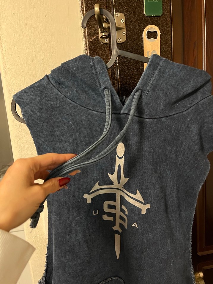 Sporcu atleti kapüşonlu - Görsel 3