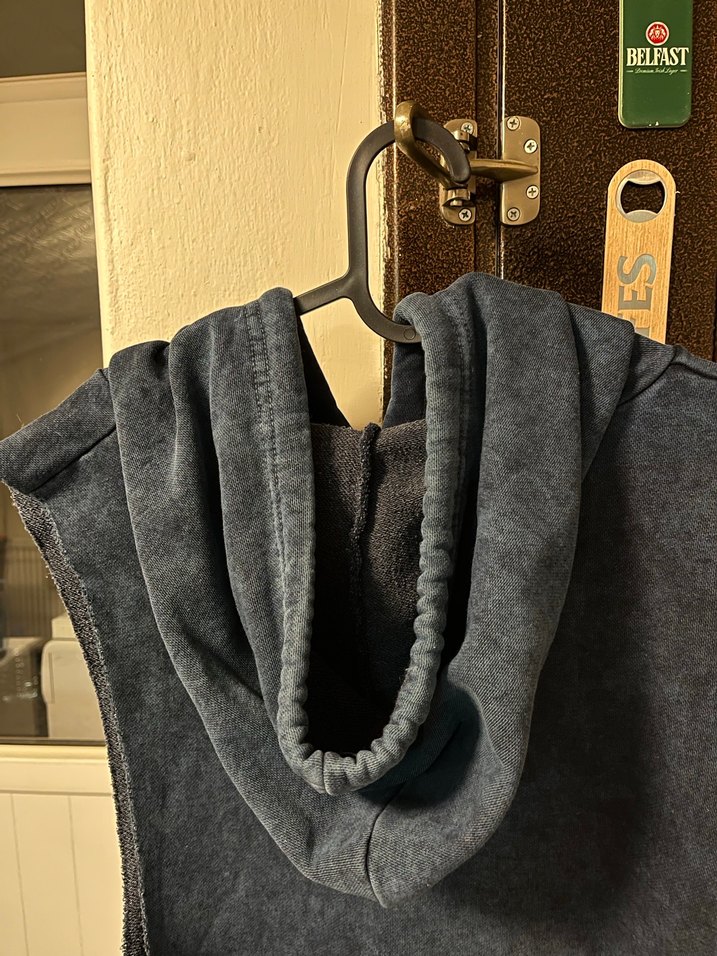 Sporcu atleti kapüşonlu - Görsel 4