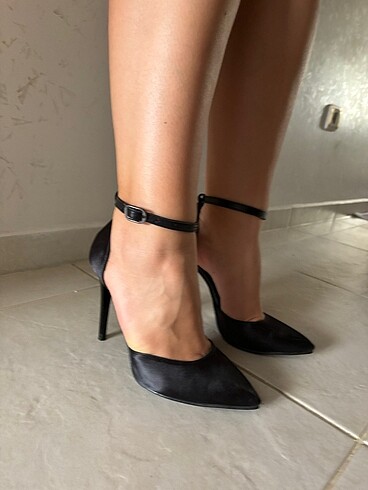 Saten Stiletto