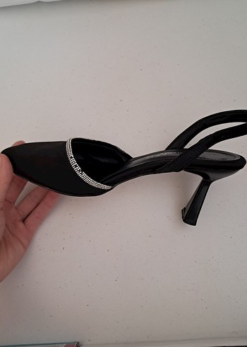 Diğer Diger Siyah Parlak Topuklu Kadın Abiye Ayakkabı
