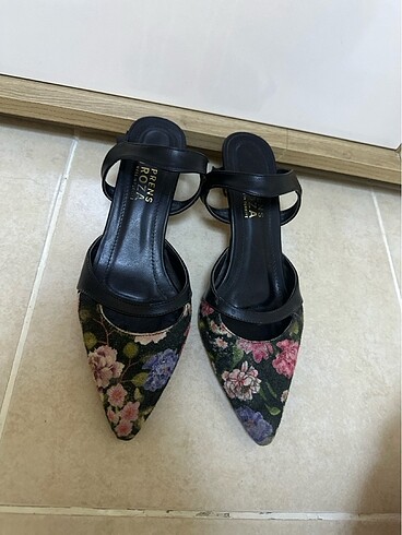 Kadın kısa topuk stiletto