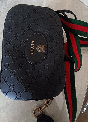 Gucci çok sık askılı çanta