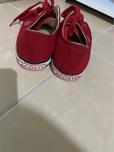 37 Beden kırmızı Renk Lacoste spor ayakkabı