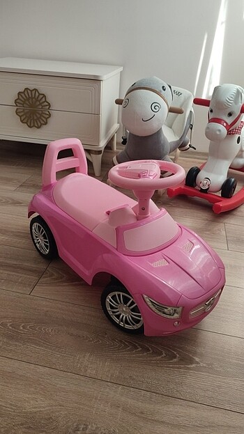 Diğer Pembe araba 