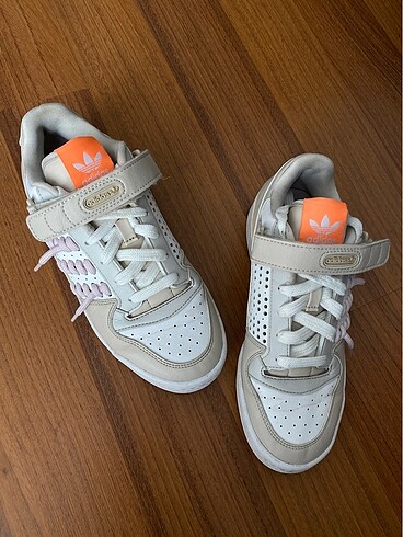 38 Beden adidas forum sneaker