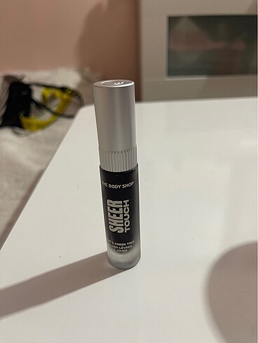Sheer touch tint