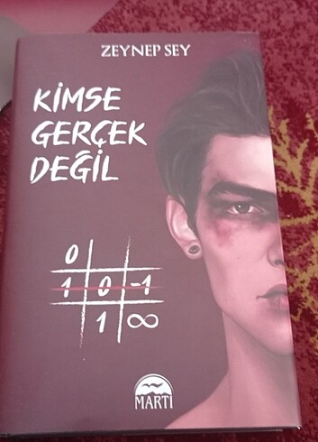 Kimse gerçek değil kutulu