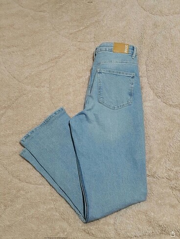 l Beden Bershka Jean