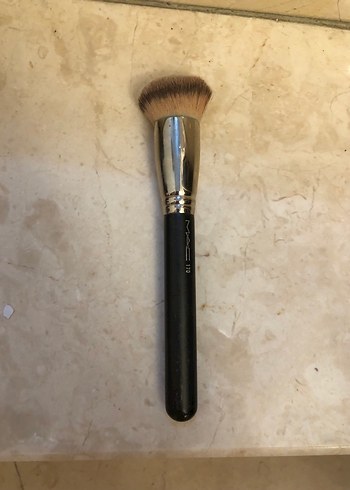 MAC Koyu Bej Makyaj Fırçası - Görsel 2