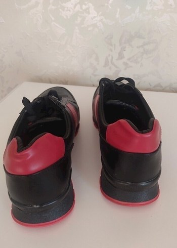 Bağcıklı spor ayakkabı - Görsel 3