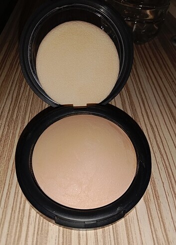 Golden Rose Mineral Terracotta Powder 03