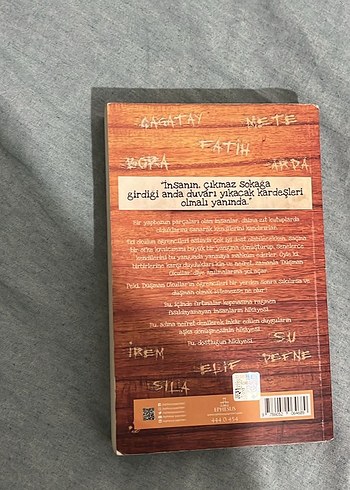 Beden Düşman Okullar - Dilara Keskin