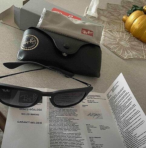 Ray-Ban sıfır kutusunda garantili