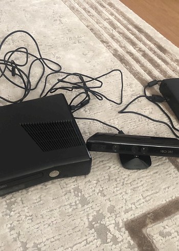 Xbox 360 Konsol ve Kinect Sensörü