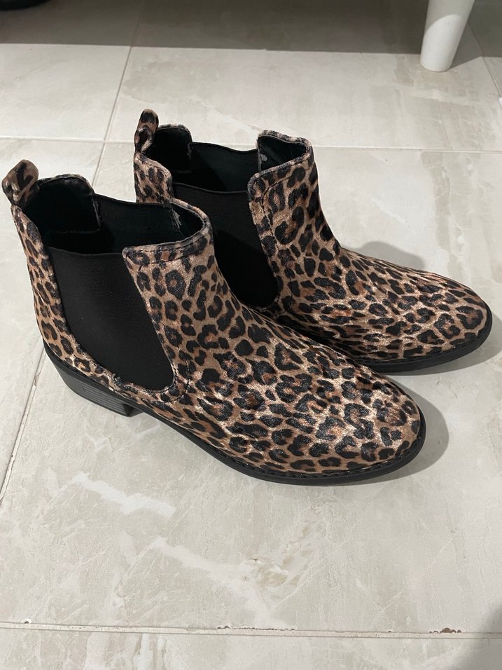 Kürk Detaylı Leopar Desenli Kadın Süet Bot - Görsel 2