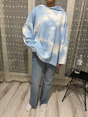Bulutlu sweatshirt
