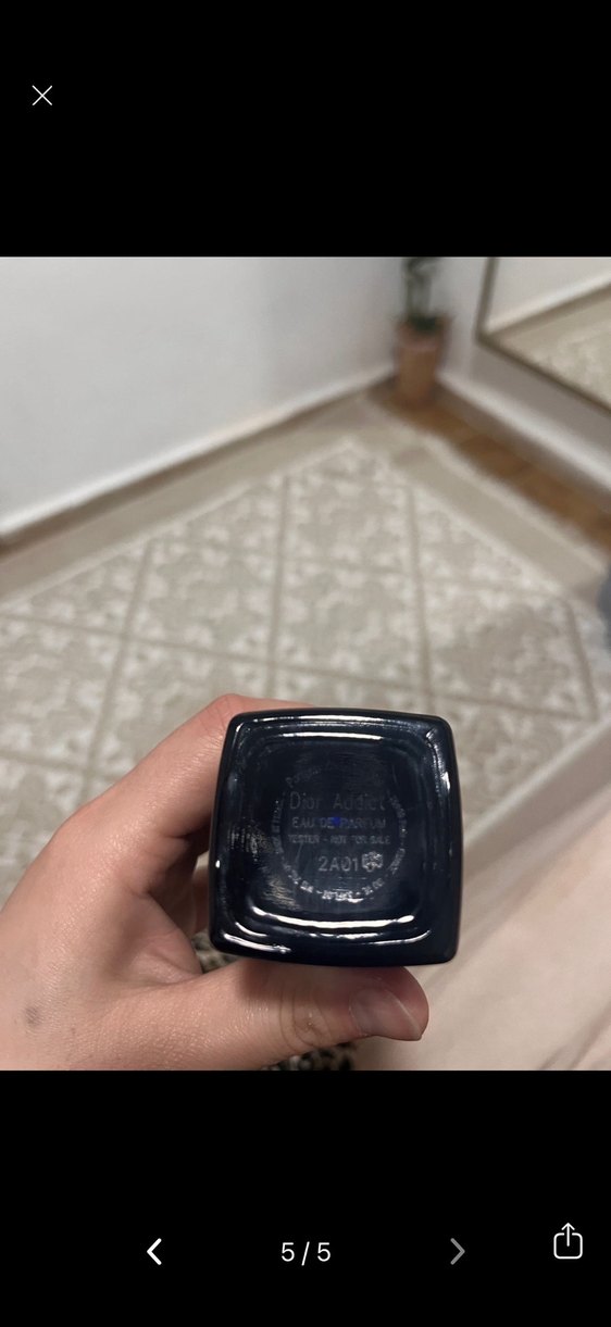 Kadın Parfümü Siyah Şişede - Görsel 2