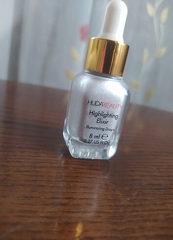 Huda Beauty Highlighter / Aydınlatıcı