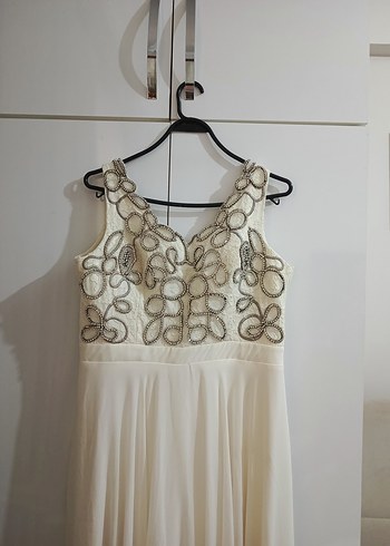 Drapeli İşlemeli Beyaz Uzun Gelinlik - Görsel 4