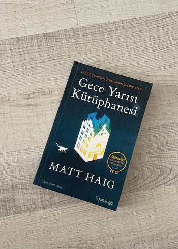  Gece yarısı kütüphanesi