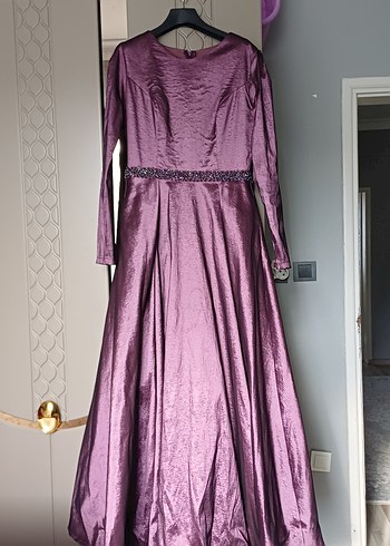 Uzun Mor Drapeli Kadın Abiye Elbise - Görsel 3