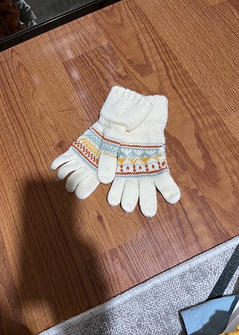 Nakışlı Beyaz Kız Eldiveni - Görsel 2