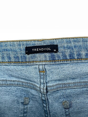 38 Beden mavi Renk Trendyol & Milla Jean / Kot Şort %70 İndirimli.