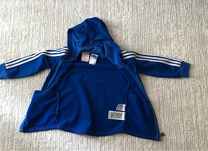 4 Yaş Beden Adidas çocuk eşofman takımı