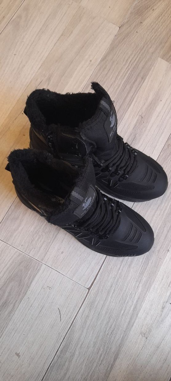 Siyah erkek bot - Görsel 2