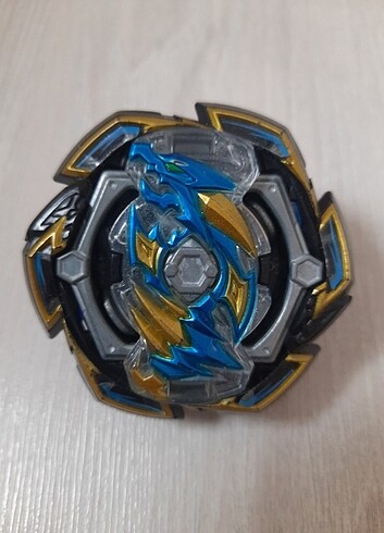 Beyblade takara tomy