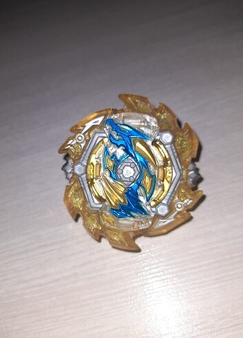 Beyblade burst takara tomy gold