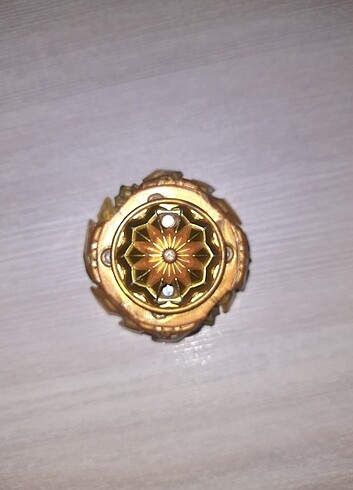  Beden Renk Beyblade burst takara tomy gold