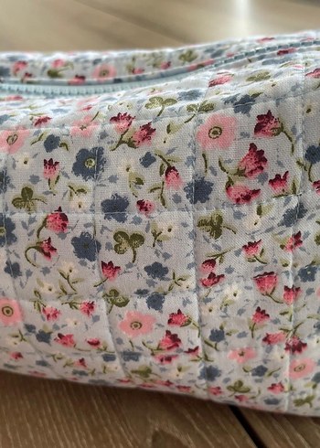 Çiçek Desenli Fermuarlı Kadın Saç Bakım Çantası - Görsel 4