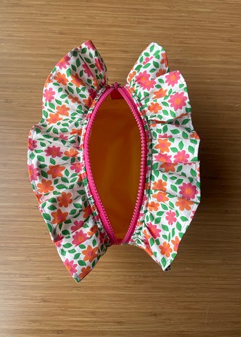 Çiçek Desenli Fırfırlı Bohem Makyaj Çantası - Görsel 5