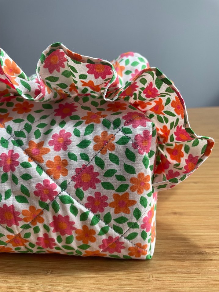 Çiçek Desenli Fırfırlı Bohem Makyaj Çantası - Görsel 3
