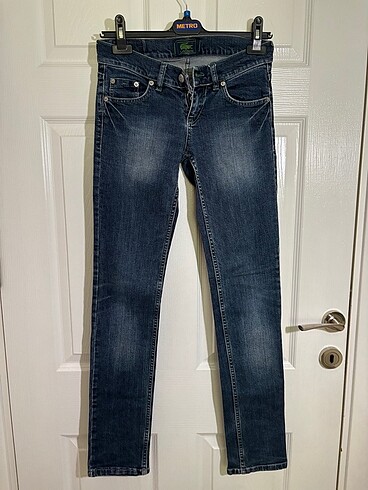 lacoste jean