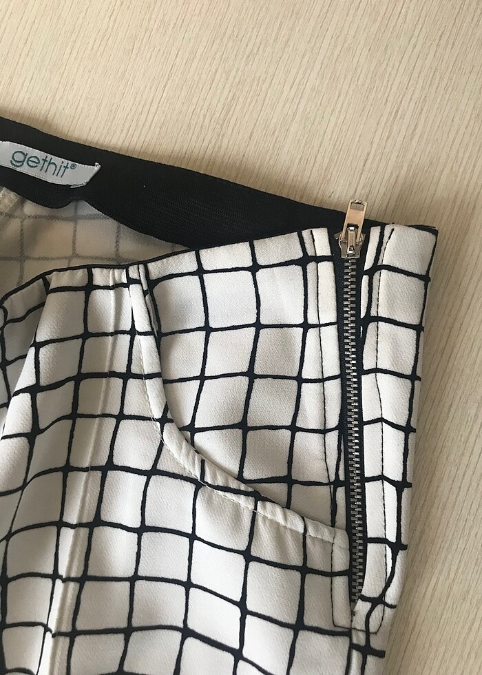 Siyah beyaz pantolon - Görsel 3