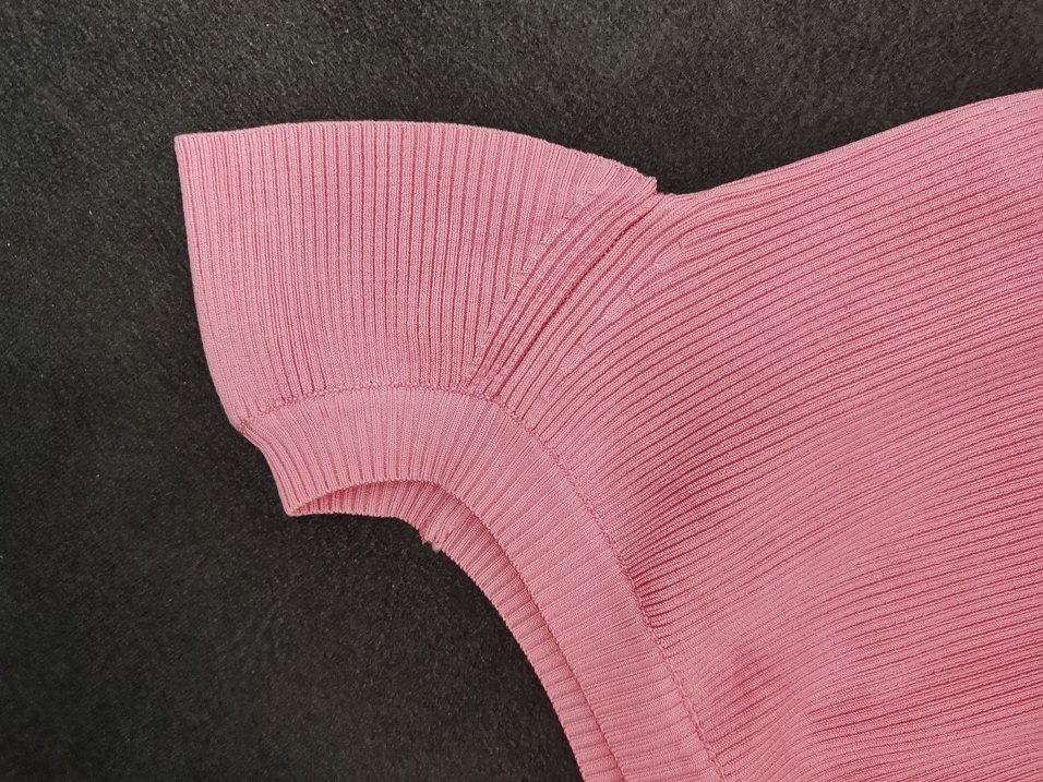 Esnek vücudu saran bluz - Görsel 3