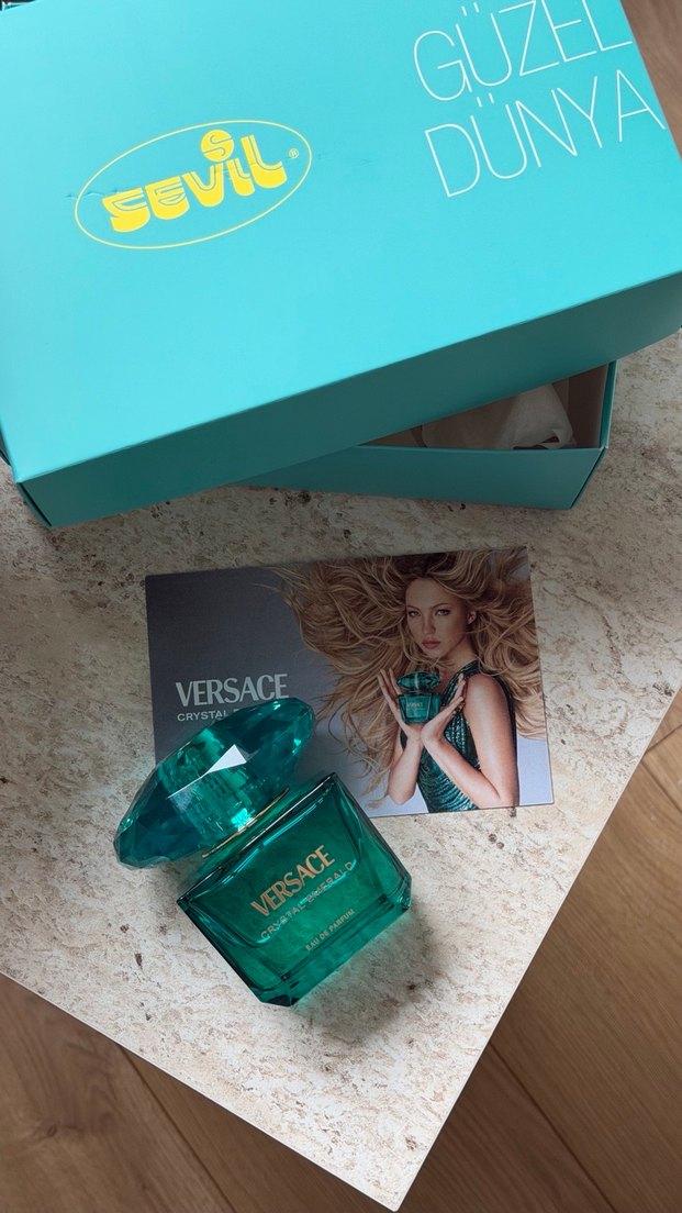 Versace Crystal kadın parfümü - Görsel 2