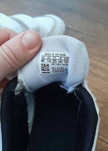 Adidas 25 numara