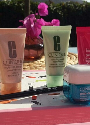 CLINIQUE Set 