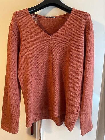 Zara V yaka triko kazak